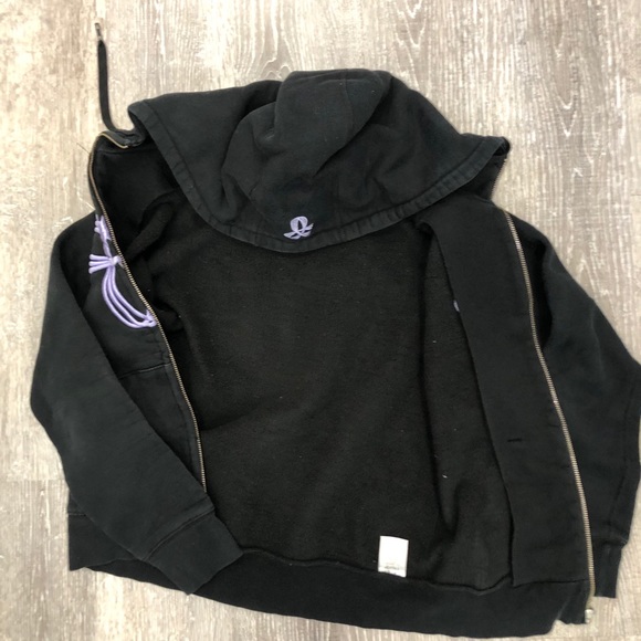 TNA zip up (Aritzia) - Picture 6 of 7